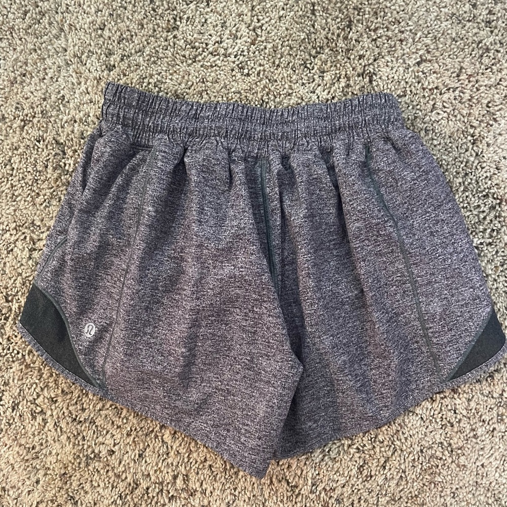 Lululemon 4” hotty hot shorts